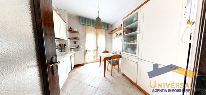 CAMPOSAMPIERO - Signorile appartamento dalle metrature introvabili, posizionato in una zona strat...