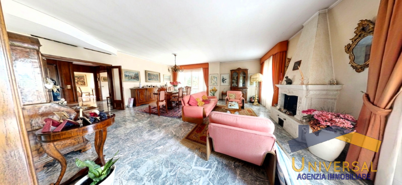 CAMPOSAMPIERO - Signorile appartamento dalle metrature introvabili, posizionato in una zona strat...