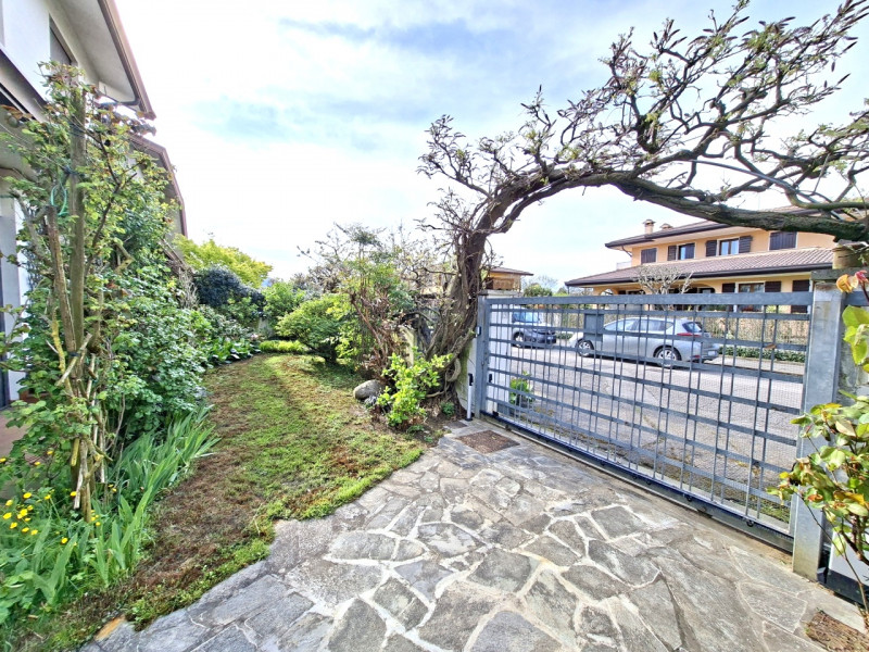 Nel cuore di Bresseo a San Biagio, una delle zone più richieste del Comune di Teolo per tranquill...