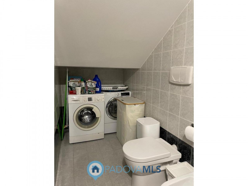 Immobile in esclusiva al Gruppo Padova MLS

Albignasego quartiere Lion: Proponiamo un interessant...