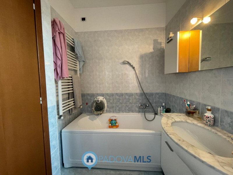 Immobile in esclusiva al Gruppo Padova MLS

Albignasego quartiere Lion: Proponiamo un interessant...