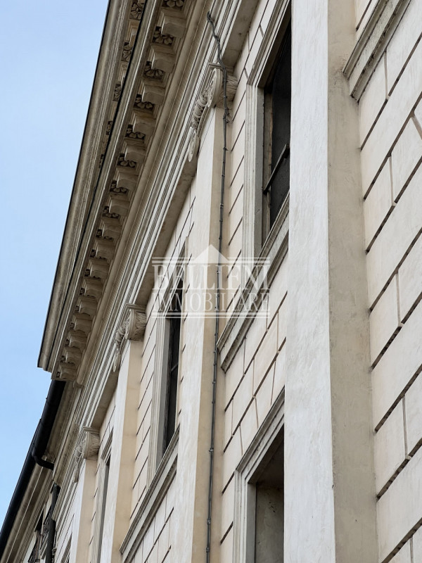 CENTRO STORICO - In una delle più importi piazze di Vicenza vicino al Teatro Olimpico e a Palazzo...