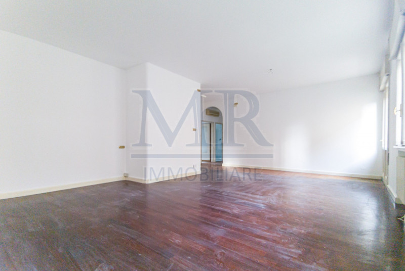 PADOVA - CITTA' GIARDINO
OTTIMO APPARTAMENTO CON SPAZI GENEROSI  - 3 CAMERE DA LETTO 

Nel cuore ...