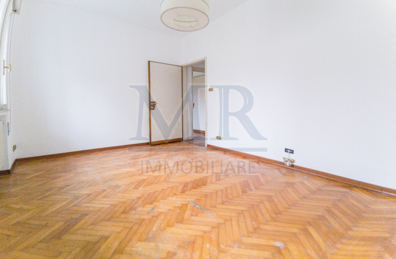 PADOVA - CITTA' GIARDINO
OTTIMO APPARTAMENTO CON SPAZI GENEROSI  - 3 CAMERE DA LETTO 

Nel cuore ...