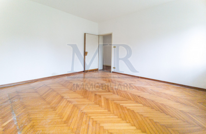 PADOVA - CITTA' GIARDINO
OTTIMO APPARTAMENTO CON SPAZI GENEROSI  - 3 CAMERE DA LETTO 

Nel cuore ...