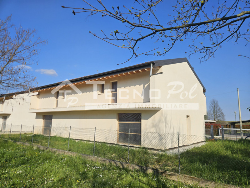 CAMPODARSEGO - Se quello che cerchi è l'indipendenza di una casa in contesto tranquillo ma ad una...