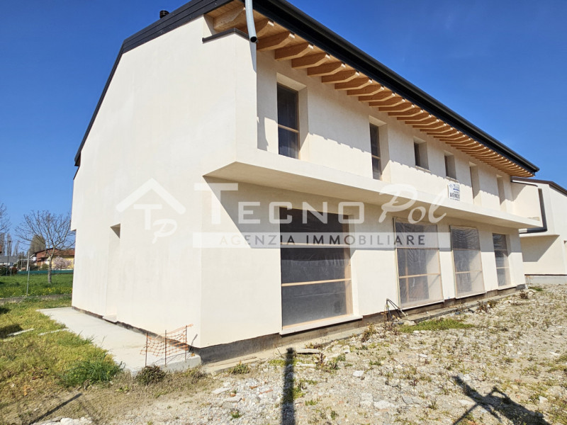 CAMPODARSEGO - Se quello che cerchi è l'indipendenza di una casa in contesto tranquillo ma ad una...