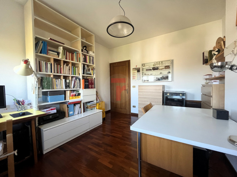 Nel Comune di Limena, in zona verdeggiante a due minuti dal centro paese, proponiamo in vendita u...