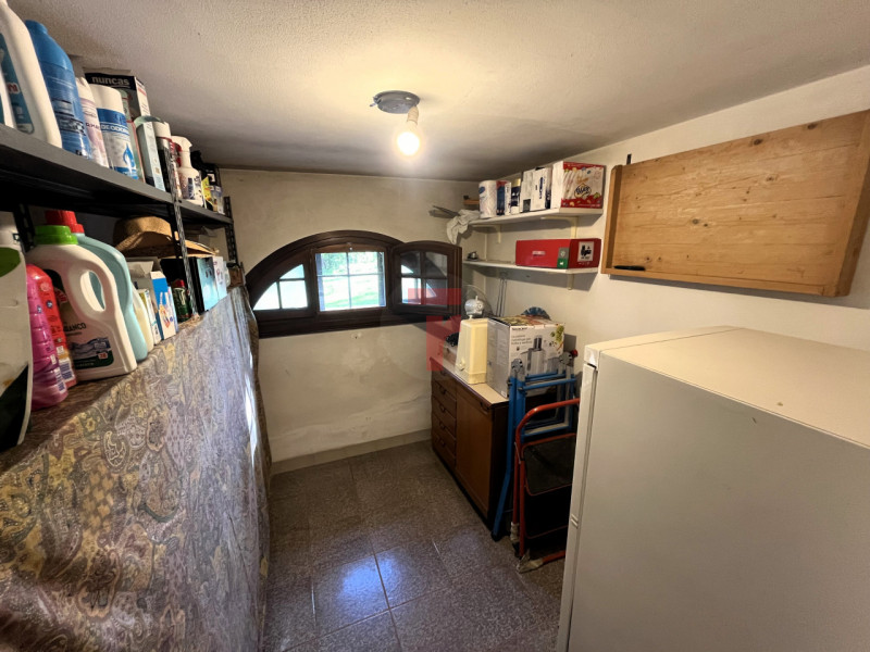 Nel Comune di Limena, in zona verdeggiante a due minuti dal centro paese, proponiamo in vendita u...