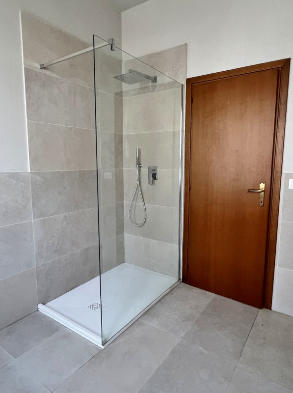 APPARTAMENTO SU 2 LIVELLI PARZIALMENTE RISTRUTTURATO IN VENDITA A VICENZA OVEST - RIF. 8375 
Nel ...