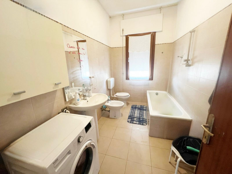 (Per INFO Cristina 3389226442) Situato nel cuore del quartiere San Domenico, a Selvazzano Dentro,...