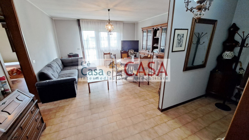 MEJANIGA Zona altamente servita, l’agenzia C’è Casa e CASA vi invita a prendere visione di un app...