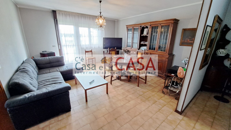 MEJANIGA Zona altamente servita, l’agenzia C’è Casa e CASA vi invita a prendere visione di un app...