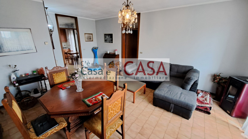 MEJANIGA Zona altamente servita, l’agenzia C’è Casa e CASA vi invita a prendere visione di un app...