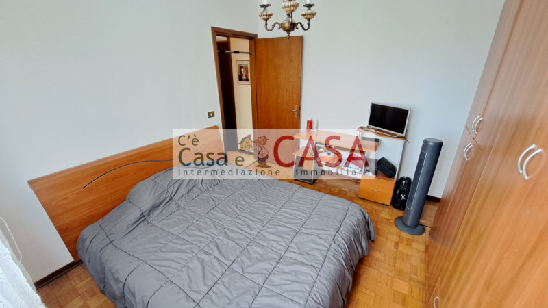 MEJANIGA Zona altamente servita, l’agenzia C’è Casa e CASA vi invita a prendere visione di un app...