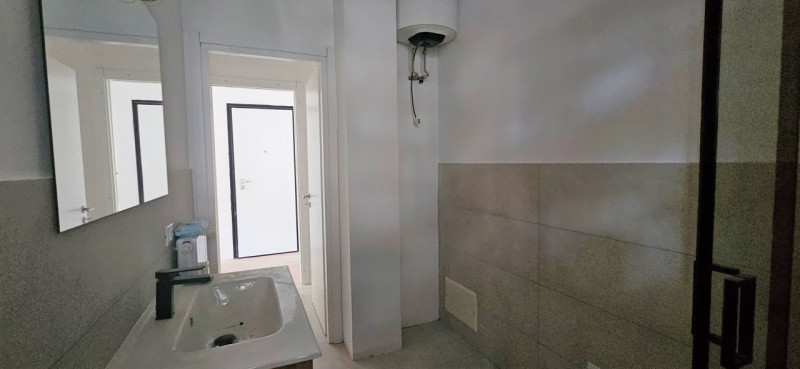 Situato nel cuore di Vicenza, precisamente nei pressi di Viale Trieste, proponiamo in affitto un ...