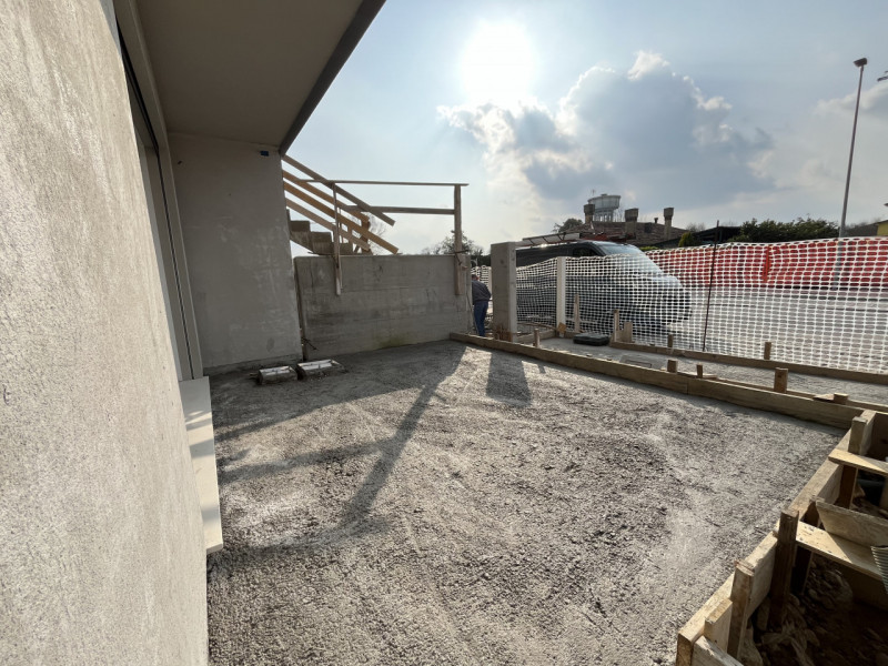 Spazi grandi per vivere meglio: appartamento con giardino privato di 180 mq e garage collegato al...