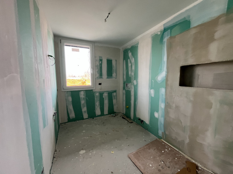 Spazi grandi per vivere meglio: appartamento con giardino privato di 180 mq e garage collegato al...