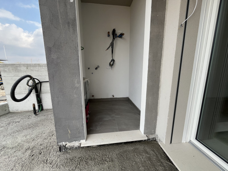 Spazi grandi per vivere meglio: appartamento con giardino privato di 180 mq e garage collegato al...