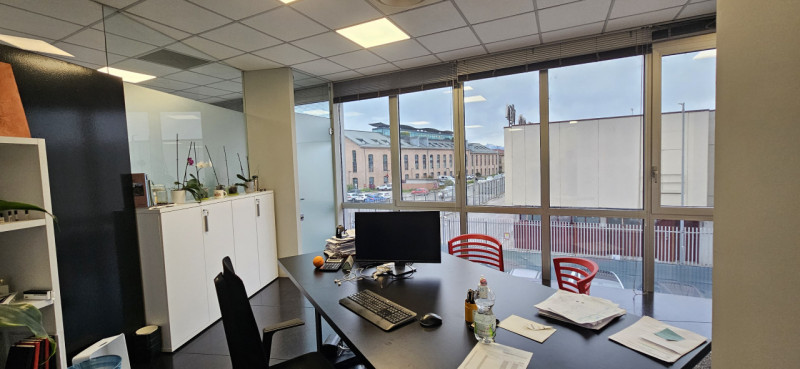 VICENZA OVEST - Zona Centro Orafo: In posizione strategica a 2 minuti dall'uscita autostradale e ...