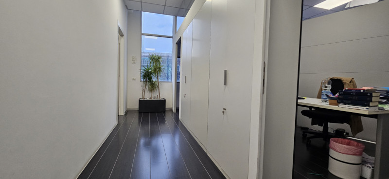 VICENZA OVEST - Zona Centro Orafo: In posizione strategica a 2 minuti dall'uscita autostradale e ...