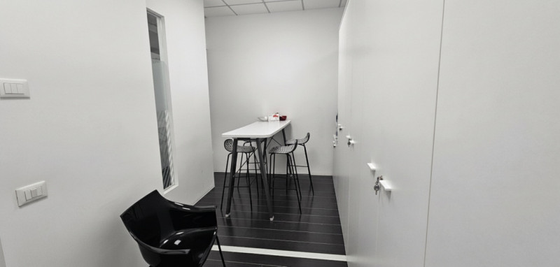 VICENZA OVEST - Zona Centro Orafo: In posizione strategica a 2 minuti dall'uscita autostradale e ...