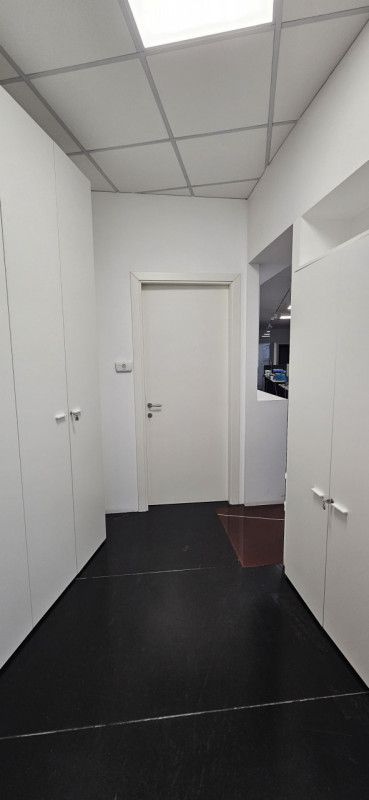 VICENZA OVEST - Zona Centro Orafo: In posizione strategica a 2 minuti dall'uscita autostradale e ...