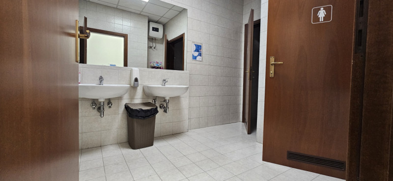 VICENZA OVEST - Zona Centro Orafo: In posizione strategica a 2 minuti dall'uscita autostradale e ...