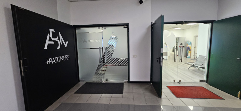 VICENZA OVEST - Zona Centro Orafo: In posizione strategica a 2 minuti dall'uscita autostradale e ...