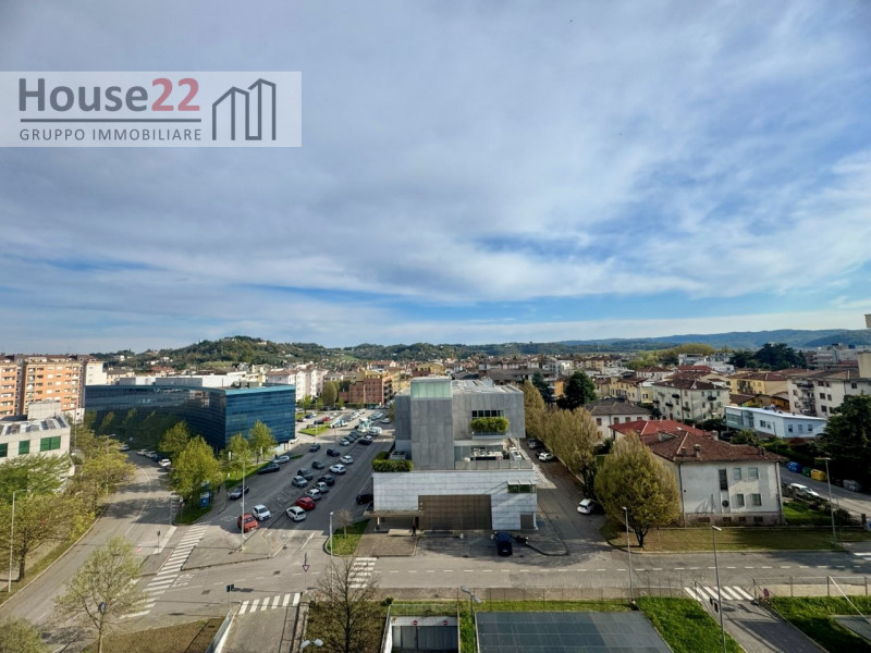 VICENZA. Proponiamo un NUOVO ED ESCLUSIVO ATTICO che rappresenta il fiore all'occhiello dell'inte...