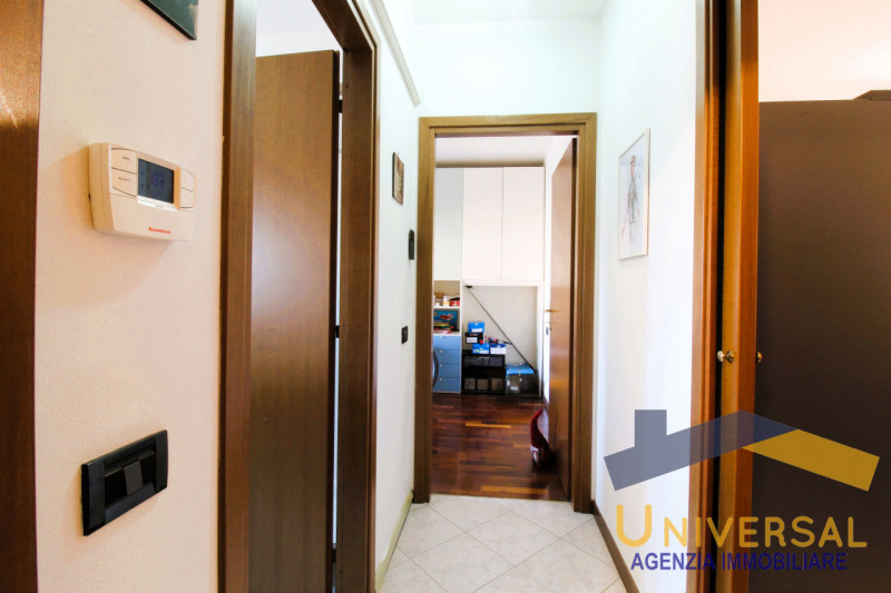 VIGONZA - Fraz. Codiverno - In quartiere residenziale lontano da traffico e rumori, ma al contemp...