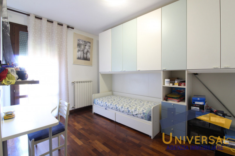 VIGONZA - Fraz. Codiverno - In quartiere residenziale lontano da traffico e rumori, ma al contemp...