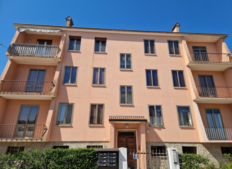 Abano Terme, zona centralissima a pochi passi dal centro. Appartamento al terzo ed ultimo piano (...