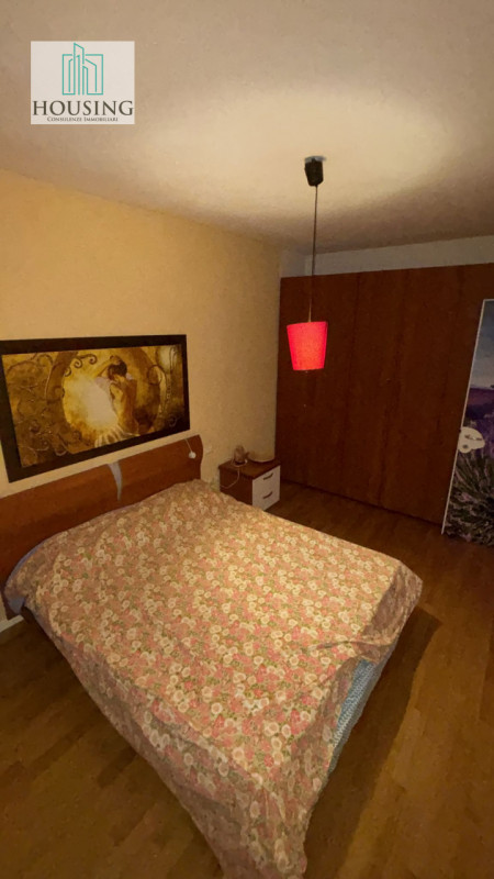 Nel Comune di Jesolo, proponiamo un appartamento al primo ed ultimo piano (senza ascensore) all'i...