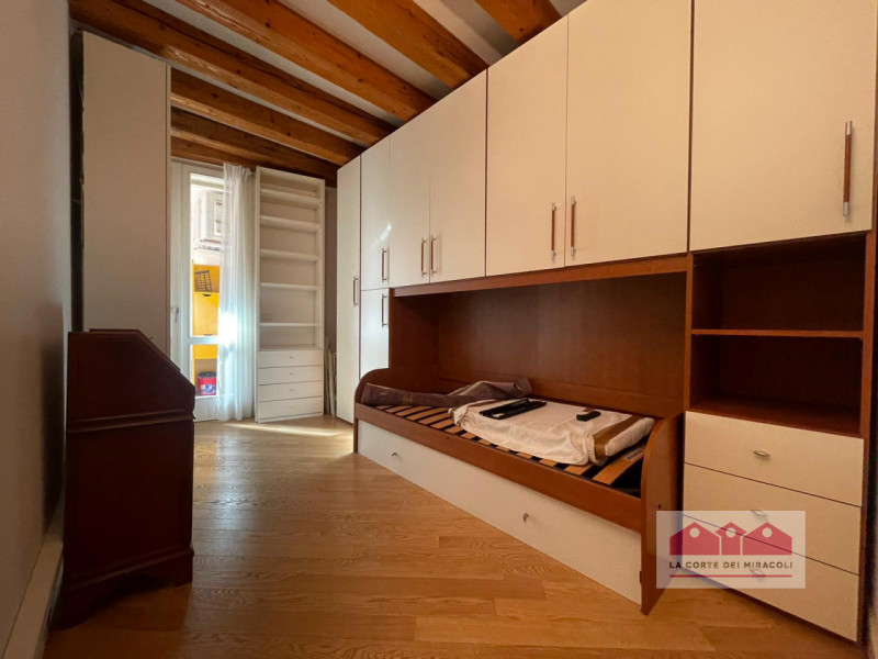 CONTRATTO 3+2 CON TRASFERIMENTO DI RESIDENZA - CENTRO STORICO: A POCHI PASSI DALLA PIAZZA PRINCIP...