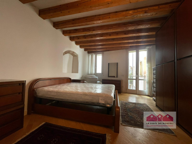 CONTRATTO 3+2 CON TRASFERIMENTO DI RESIDENZA - CENTRO STORICO: A POCHI PASSI DALLA PIAZZA PRINCIP...