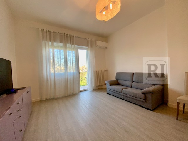 In una delle zone più tranquille e residenziali di Mandria, nel Comune di Padova, proponiamo in v...