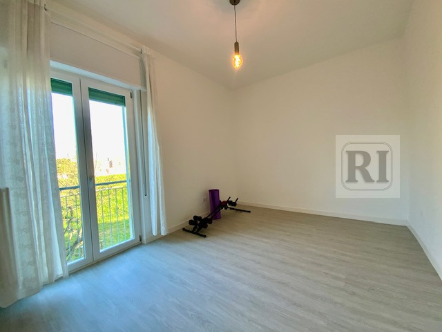In una delle zone più tranquille e residenziali di Mandria, nel Comune di Padova, proponiamo in v...