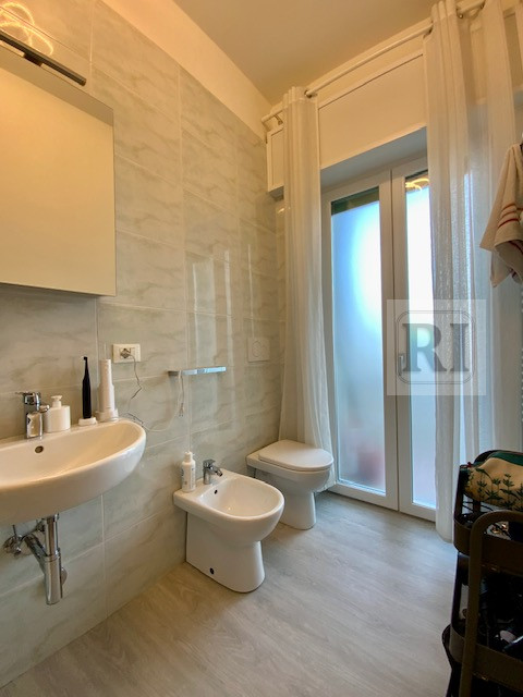 In una delle zone più tranquille e residenziali di Mandria, nel Comune di Padova, proponiamo in v...