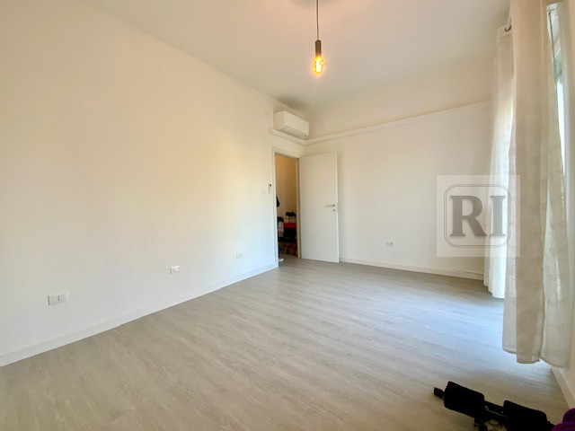 In una delle zone più tranquille e residenziali di Mandria, nel Comune di Padova, proponiamo in v...