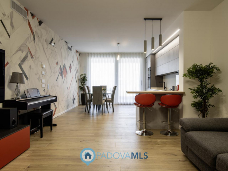 Gruppo Padova MLS
MESTRINO: In quartiere residenziale nel cuore di Mestrino proponiamo un'attico ...