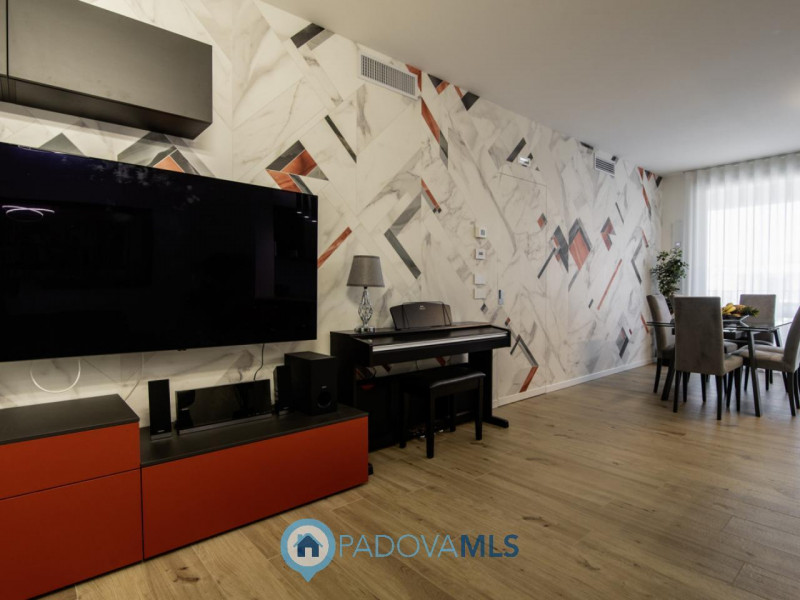 Gruppo Padova MLS
MESTRINO: In quartiere residenziale nel cuore di Mestrino proponiamo un'attico ...