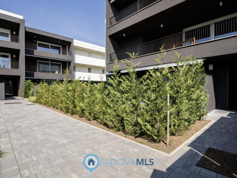 Gruppo Padova MLS
MESTRINO: In quartiere residenziale nel cuore di Mestrino proponiamo un'attico ...