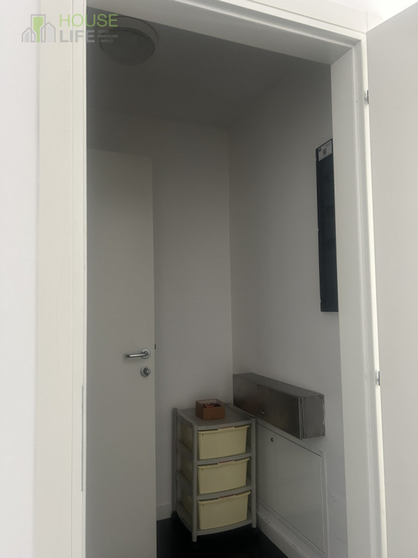 SCHIO: Luminoso UFFICIO di circa 84 mq in complesso direzionale, ubicato al piano primo e servito...