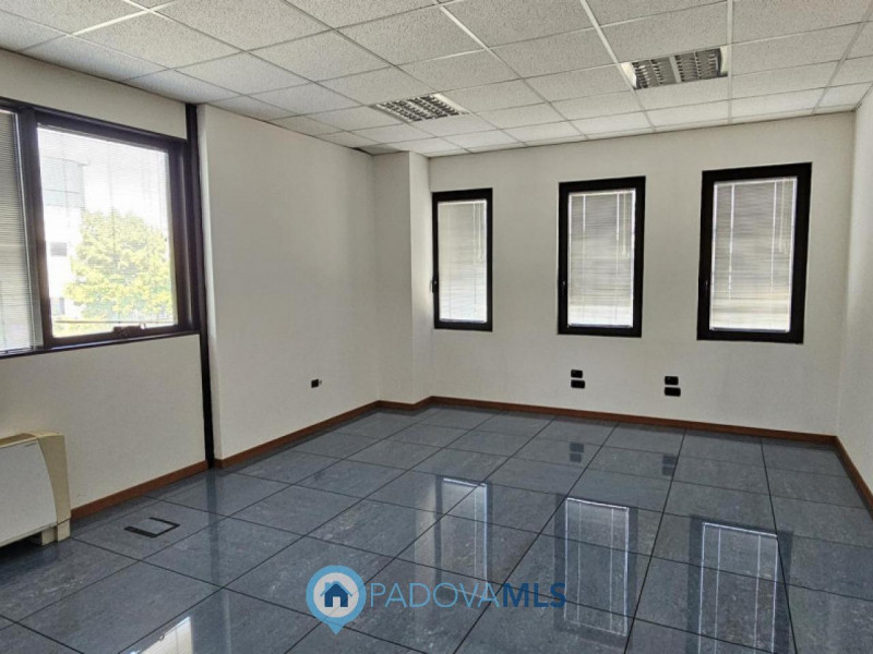 Immobile in esclusiva al Gruppo Padova MLS

PADOVA Zona Industriale Est. Proponiamo in affitto un...