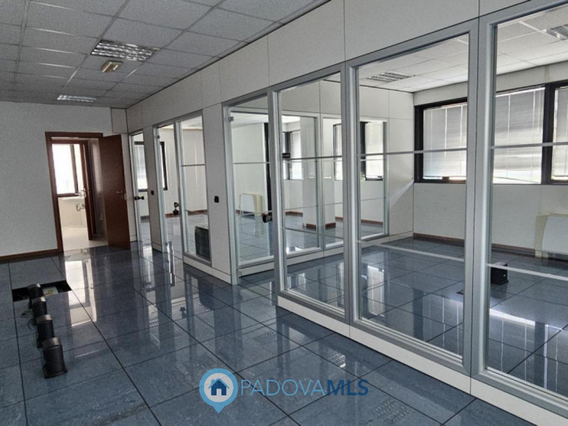 Immobile in esclusiva al Gruppo Padova MLS

PADOVA Zona Industriale Est. Proponiamo in affitto un...