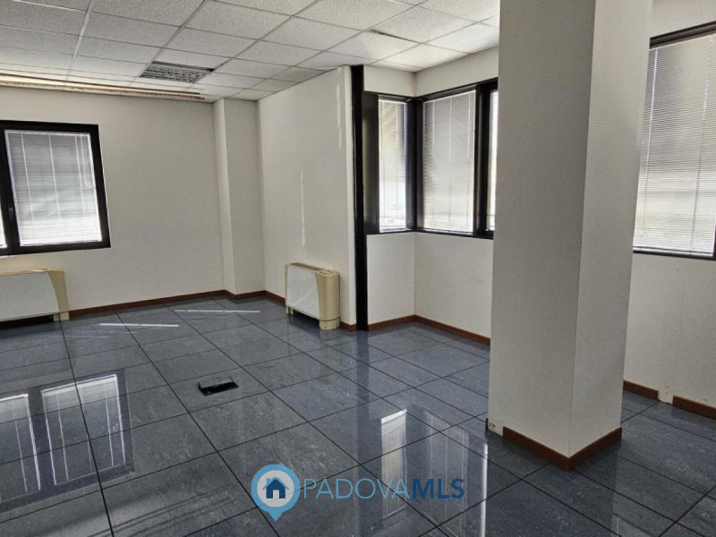 Immobile in esclusiva al Gruppo Padova MLS

PADOVA Zona Industriale Est. Proponiamo in affitto un...