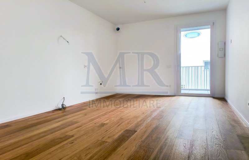 PADOVA - ZONA M. PELLEGRINA 
AMPIO SOGGIORNO - TERRAZZA ABITABILE - NUOVO CLASSE A4  

Nel cuore ...