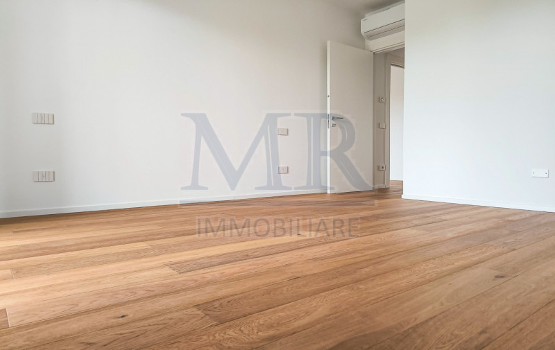 PADOVA - ZONA M. PELLEGRINA 
AMPIO SOGGIORNO - TERRAZZA ABITABILE - NUOVO CLASSE A4  

Nel cuore ...