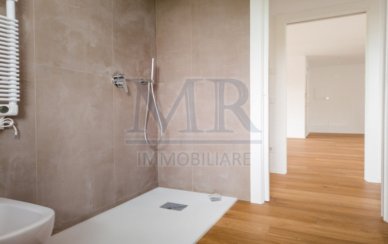 PADOVA - ZONA M. PELLEGRINA 
AMPIO SOGGIORNO - TERRAZZA ABITABILE - NUOVO CLASSE A4  

Nel cuore ...